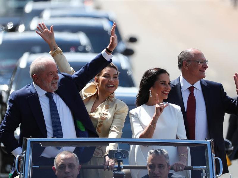 Lula jura como nuevo presidente de Brasil