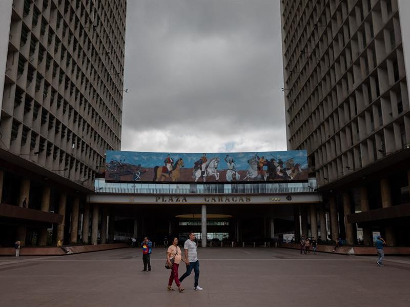 covid-19 en Venezuela - plaza Caracas