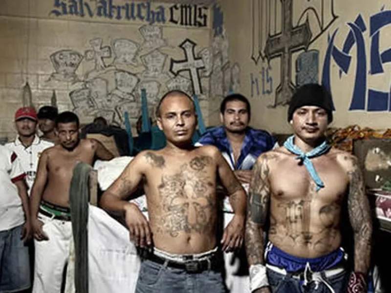 El Salvador no es precisamente la salvación