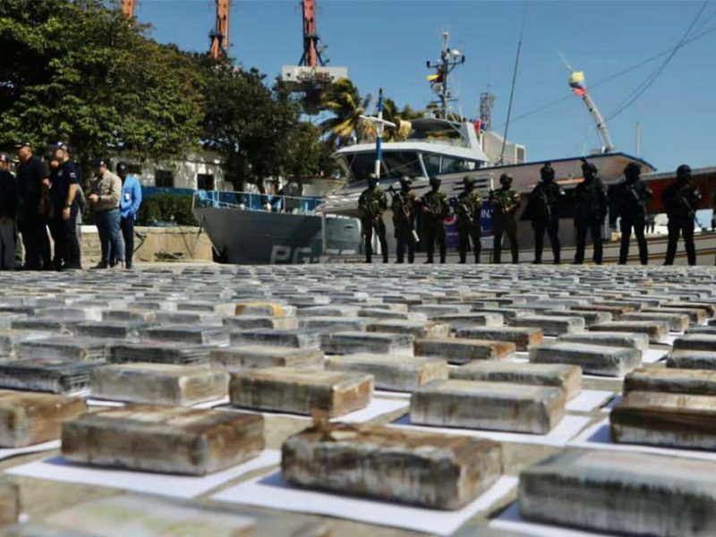 Incautan 1,3 toneladas de cocaína que iban de Sucre a Europa en un barco