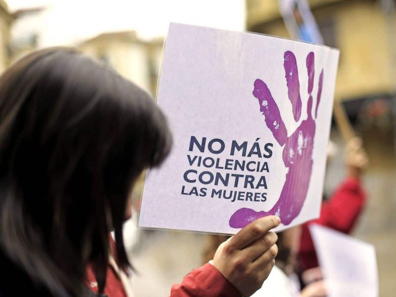 Urgen al gobierno a emprender un plan de "emergencia feminista"