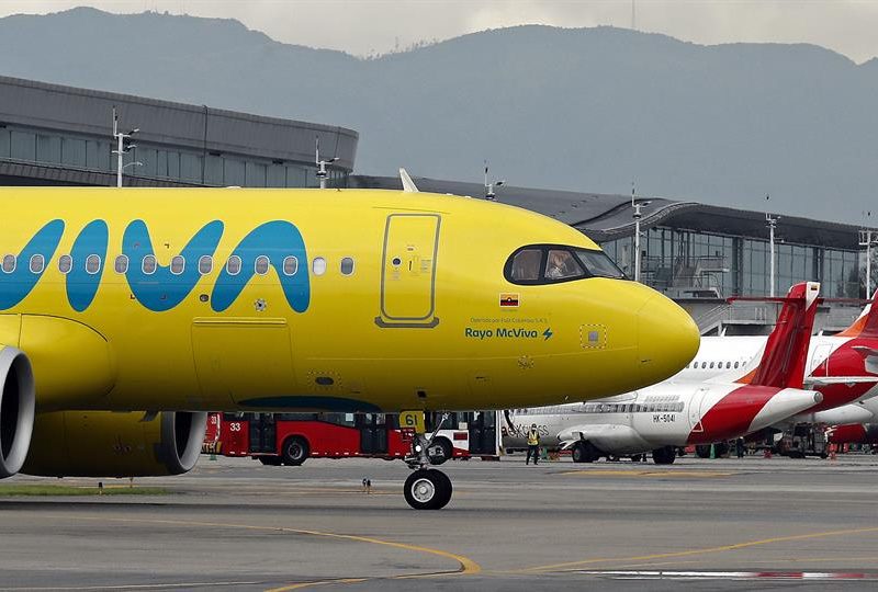 Viva Air: Cientos de pasajeros varados en Colombia y Perú tras cierre de aerolínea