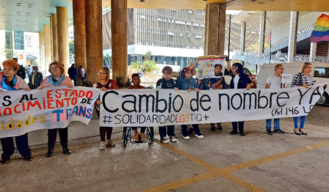 Activistas LGBTI exigen que se garantice cambio de nombre de personas trans