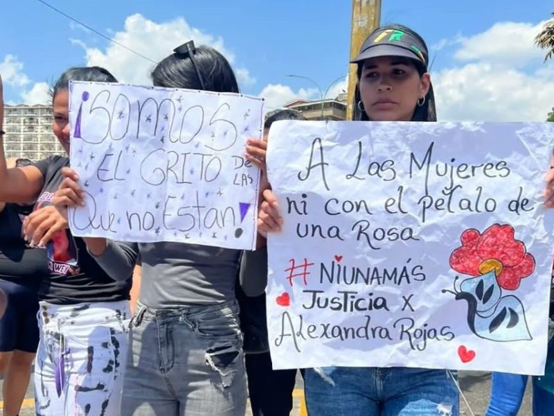 Familiares exigen justicia por el femicidio de Alexandra Rojas en La Vega