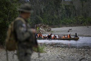 Darién: infierno para los migrantes y mina de oro para los traficantes