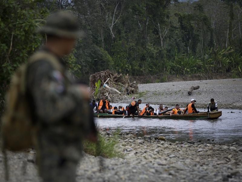 Darién: infierno para los migrantes y mina de oro para los traficantes