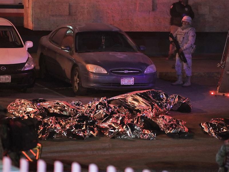 Presidente de México dice que migrantes fallecidos en Ciudad Juárez eran de Venezuela y Centroamérica