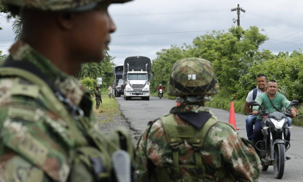 Nueve militares colombianos muertos en ataque con explosivo atribuido al ELN