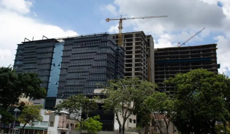 Trabajadores de Constructora HP piden respuesta al Ejecutivo por suspensión de salarios