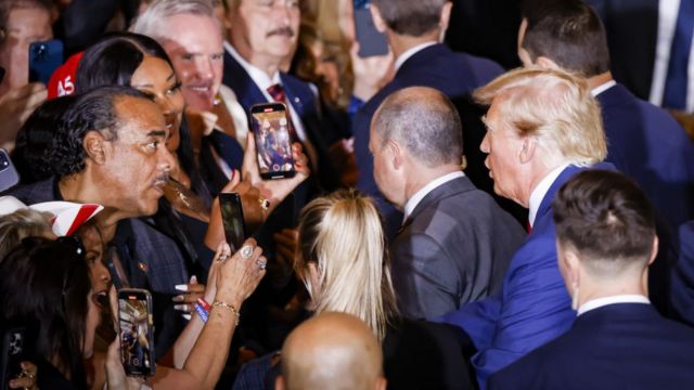 Trump llegando al tribunal de Manhattan