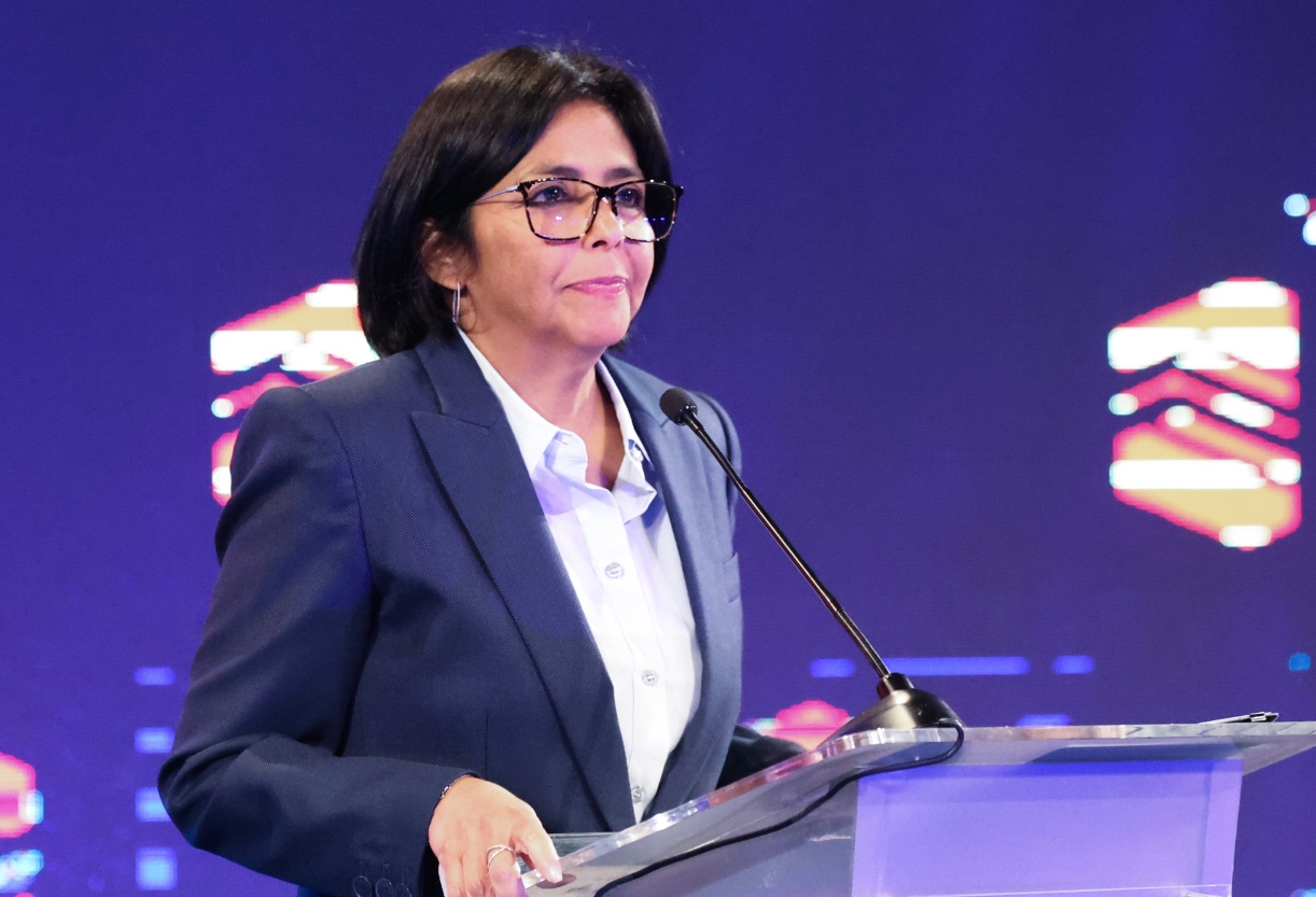 Delcy Rodríguez hace campaña por referendo sobre el Esequibo en parroquia El Valle