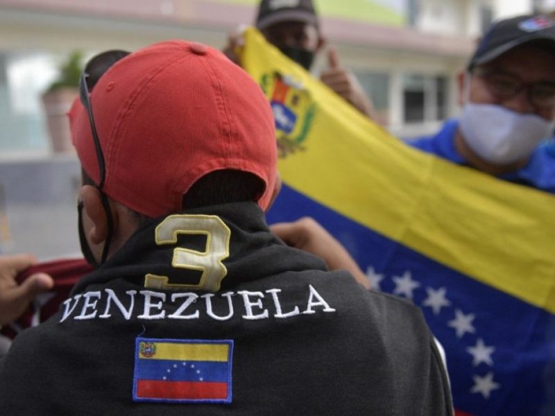 Solo 3 millones de venezolanos en el exterior podrán votar en la primaria