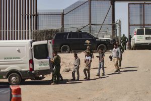Grupos proinmigrantes presentan una demanda legal contra nuevas normas de asilo en EEUU