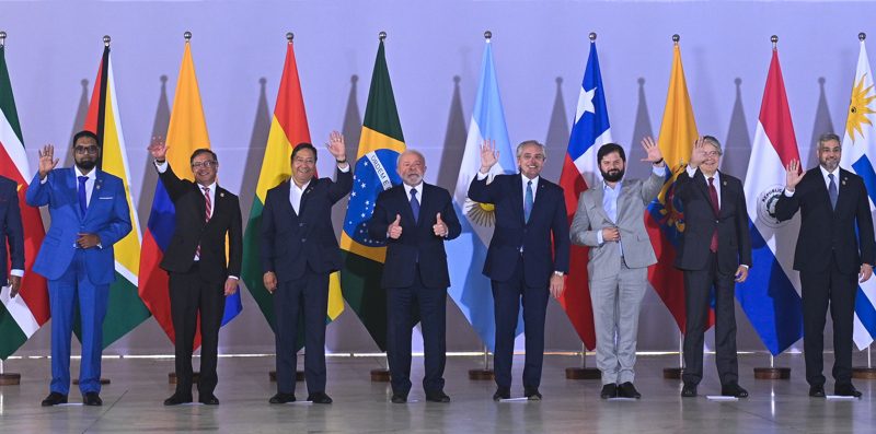 Cumbre suramericana en Brasilia