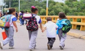 Memorias que iluminan: Caminos de ida y vuelta 