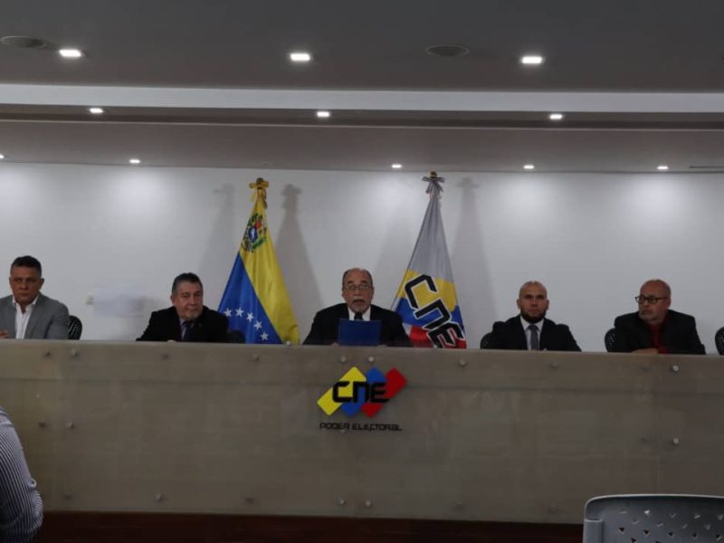 Estos son los rectores que renunciaron al CNE