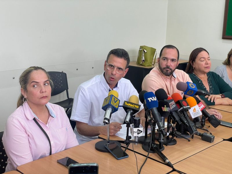 Capriles pide a la comisión unas primarias para venezolanos más vulnerables