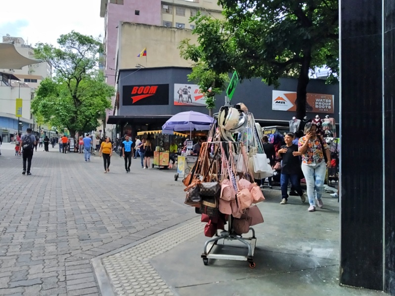 Buhoneros- Sabana Grande (Mairet Chourio)