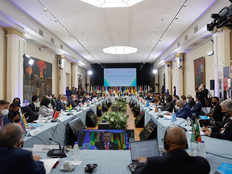 UE y Celac inician el último día de cumbre sin consenso sobre Ucrania