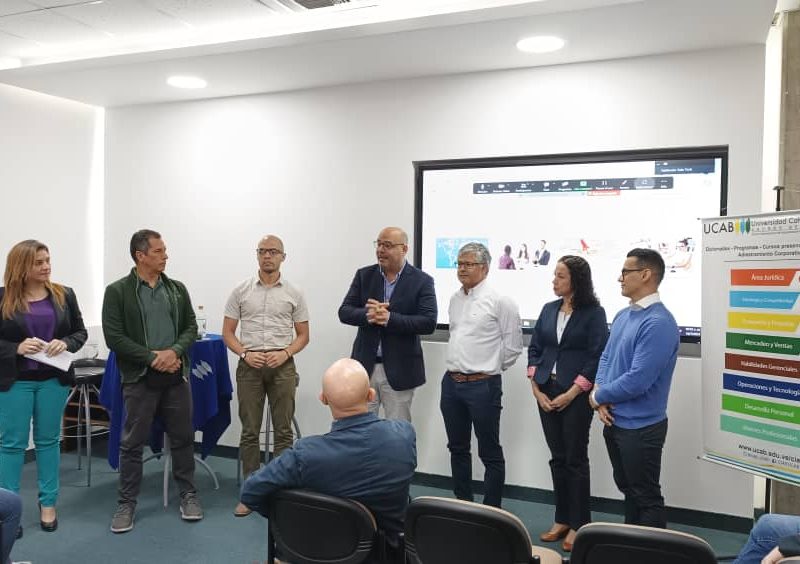 Voluntariado de Conocimiento: Ucab presenta iniciativa de cursos abiertos