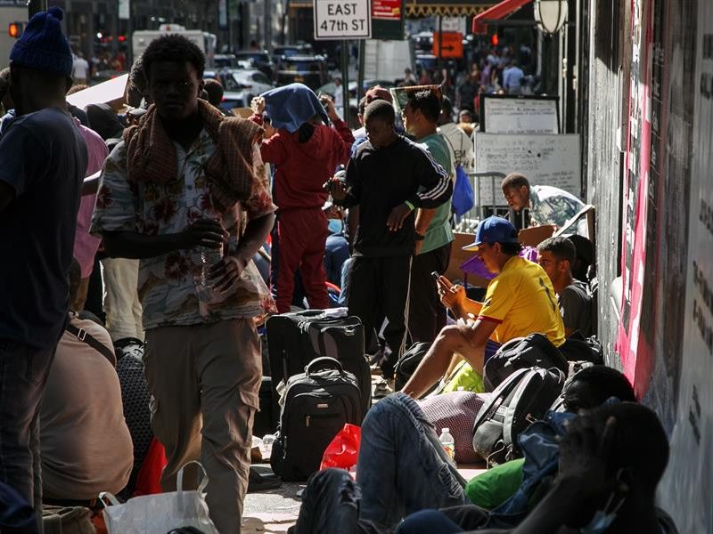Nueva York creará albergue para 1.000 migrantes en Randall's Island