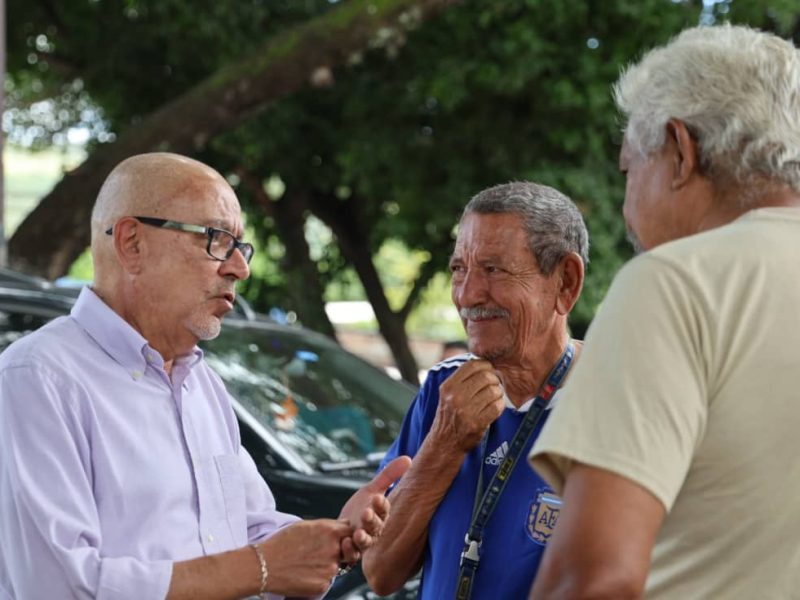 Caleca dice que si gana presidencia no irá a la reelección