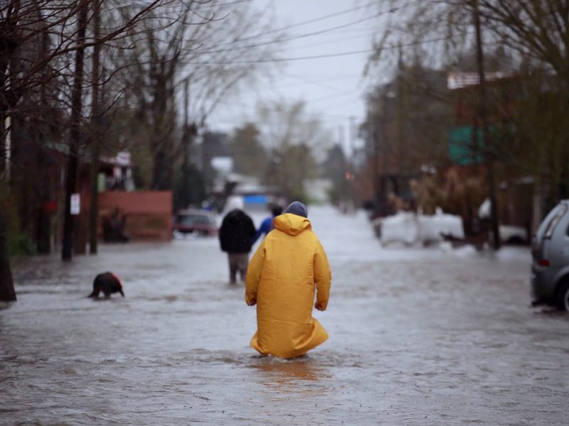 Un fuerte temporal de lluvia y viento afecta a varias zonas de Argentina