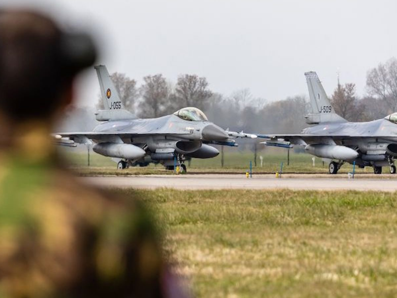 EE.UU. asegura a Dinamarca y a Países Bajos que apoyará el envío de cazas F-16 a Ucrania