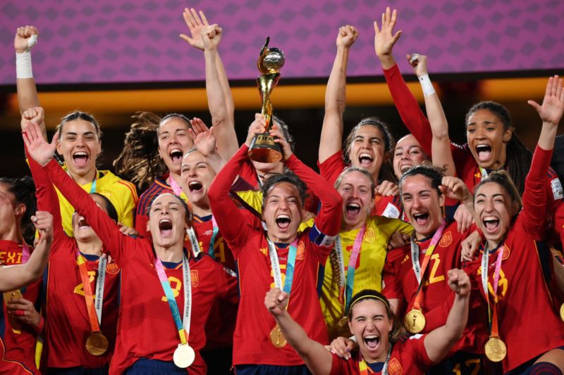 España tricampeona: "la Roja" vence a Inglaterra en el Mundial y se corona en las 3 categorías del fútbol femenino