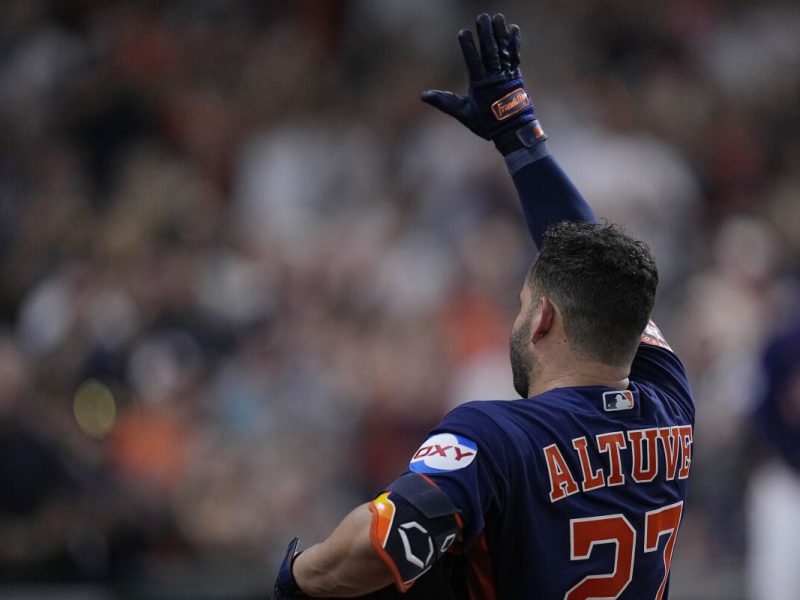 José Altuve se une a la élite criolla con 2 mil o más hits en la MLB