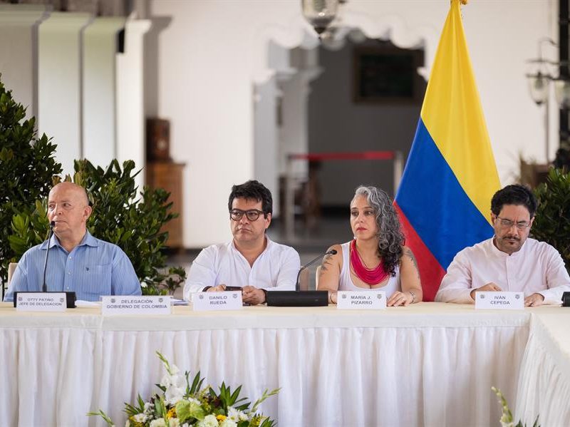 Colombia y el ELN aprueban acciones humanitarias para zonas más afectadas por el conflicto