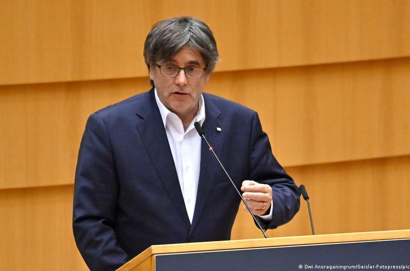 España: Puigdemont pide amnistía para negociar investidura de Pedro Sánchez