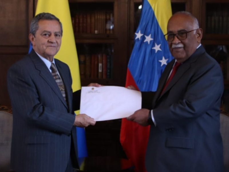 Venezuela abrirá cinco nuevos consulados en Colombia para finales de año