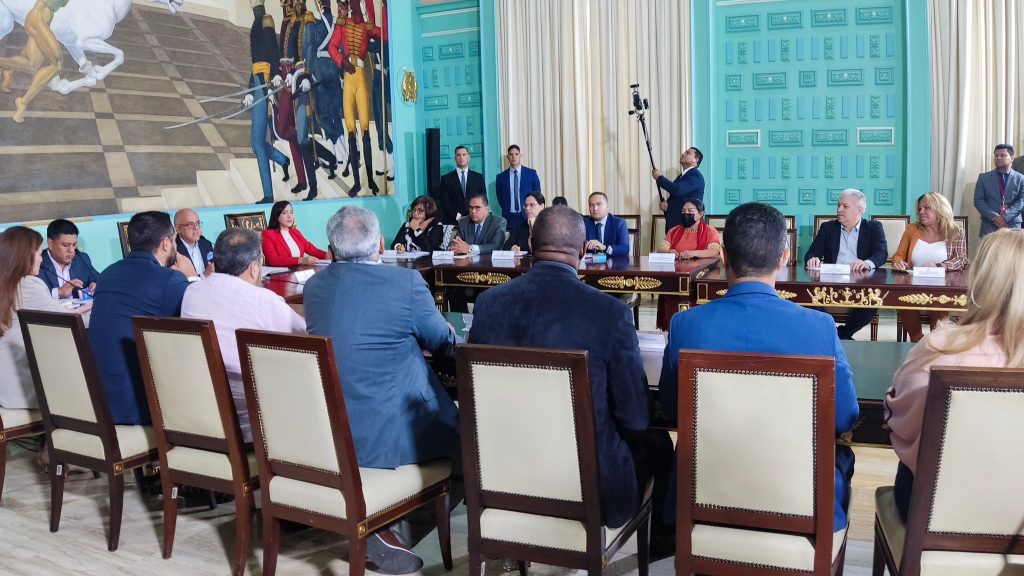 Delegada de AN de 2020 autoriza gira internacional de Maduro que comienza por China