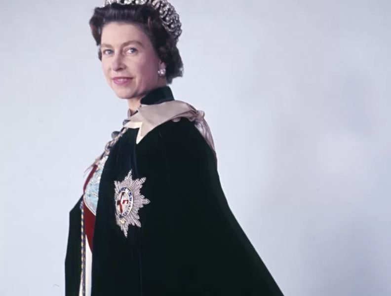 La imagen inédita de la reina Isabel II con la que se conmemora el primer aniversario de su muerte