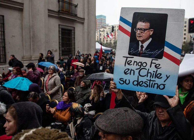 Mónica González: “50 años después del golpe, en Chile revive la polarización política”