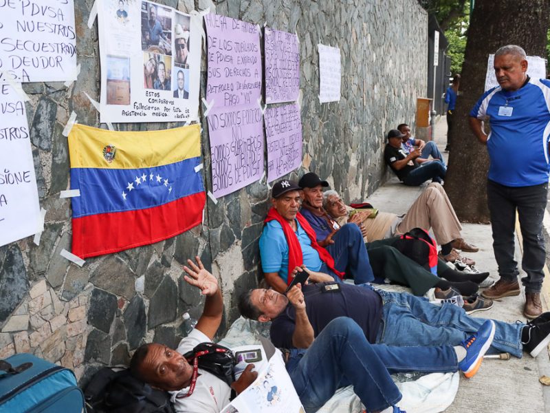 Jubilados de PDVSA hacen huelga de hambre para exigir sus derechos (Mairet Chourio)