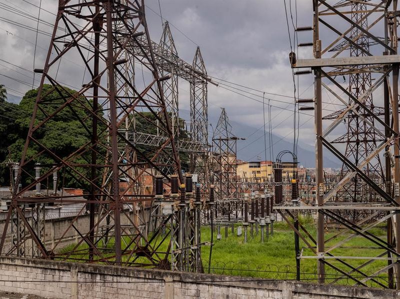 Brasil a punto de importar energía eléctrica de Venezuela