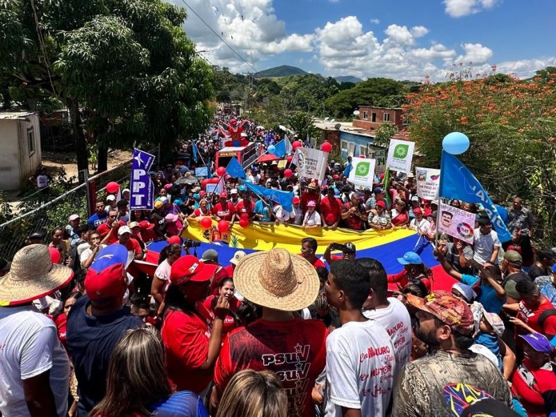 En qué anda el chavismo mientras oposición está en campaña por primaria