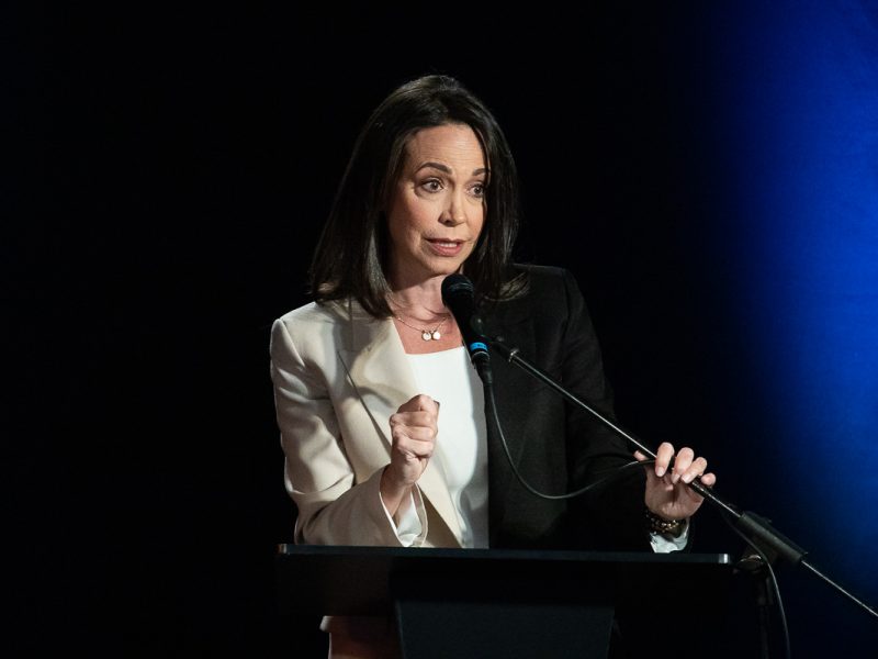 CNE “pone en jaque” a María Corina Machado, según expertos