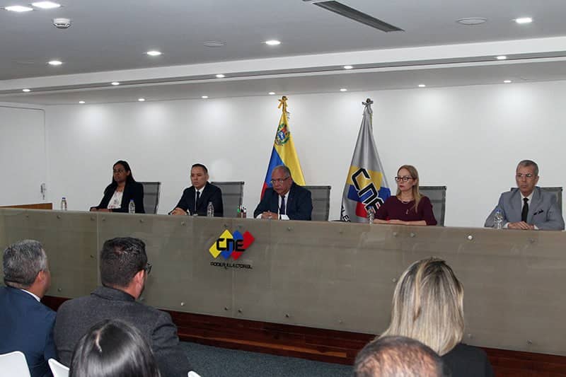 Escenarios que abre propuesta del CNE de mover primaria para el 19 de noviembre, según analistas