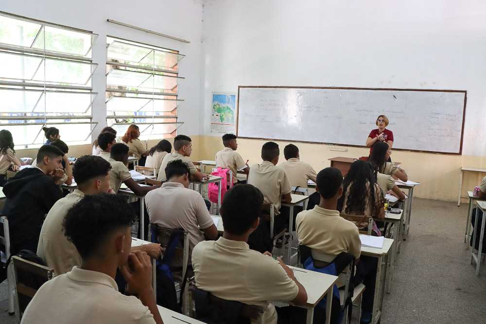 Complejo Educativo Andrés Bello- Av. México (Mairet Chourio)
