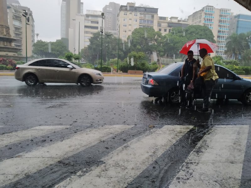 Onda tropical 45 reforzará lluvias en centro y occidente de Venezuela