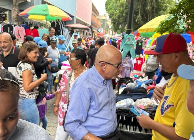 Maduro no gana en Catia ni haciendo trampa, dice Andrés Caleca