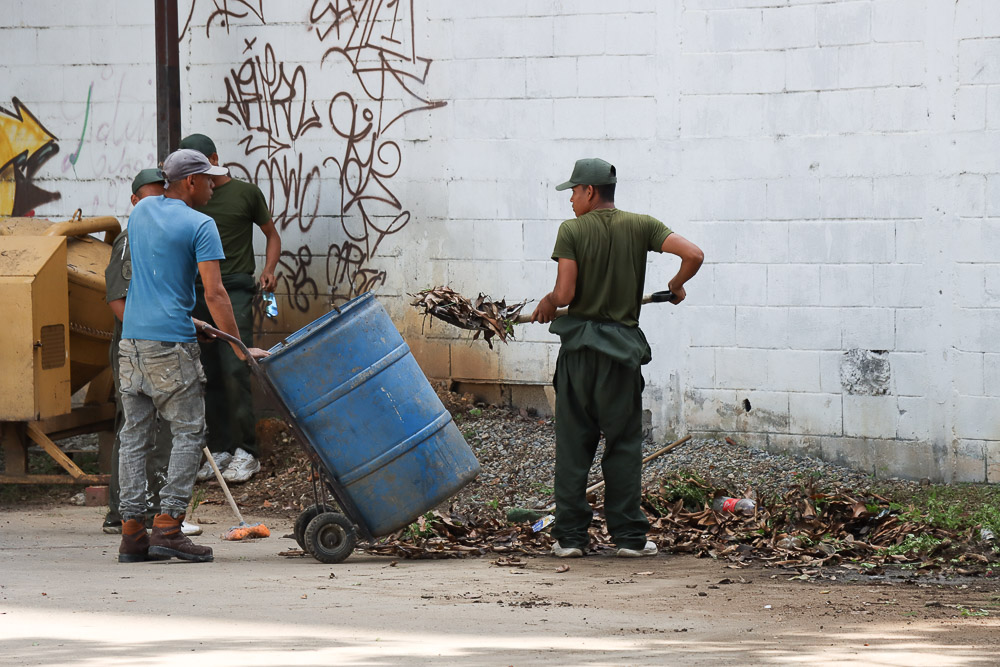 Escuelas- asistencia- Petare (Mairet Chourio)