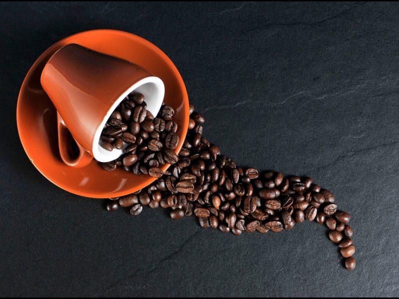 ¿La clave para un cerebro joven? café sin azúcar y con cafeína