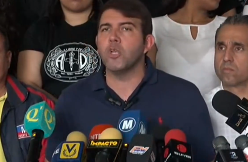 Prosperi: Ha sido una irresponsabilidad no resolver tema de inhabilitaciones antes de primaria