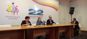 Comisión Nacional declara que primaria solo continúa en centros con electores en cola