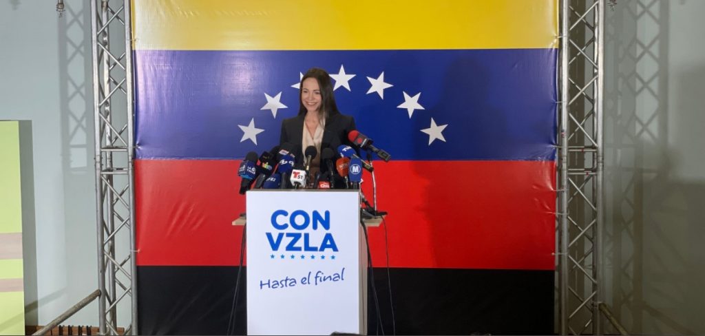 TSJ usará tesis del "desacato" en candidatura de Machado, advierte José Ignacio Hernández