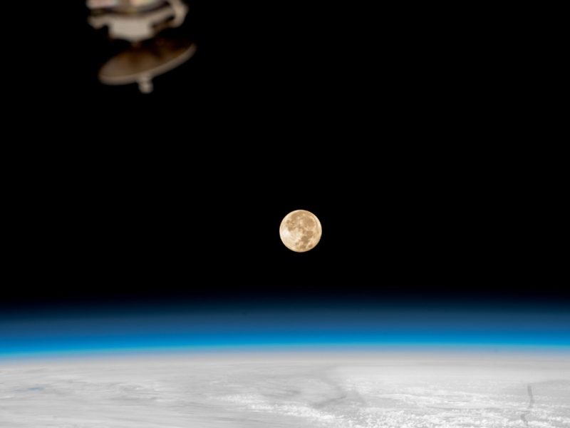 Luna ISS